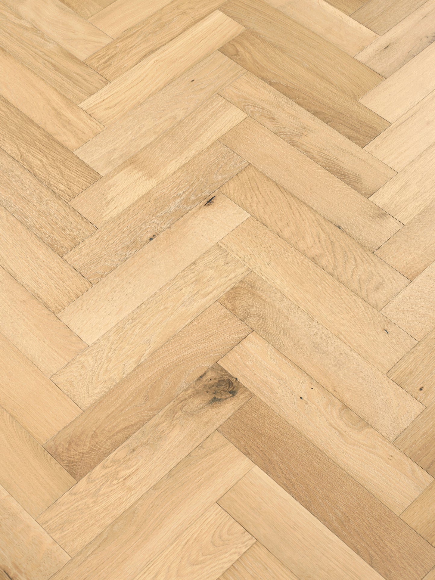 Canvas 5% Engineered Oak Herringbone