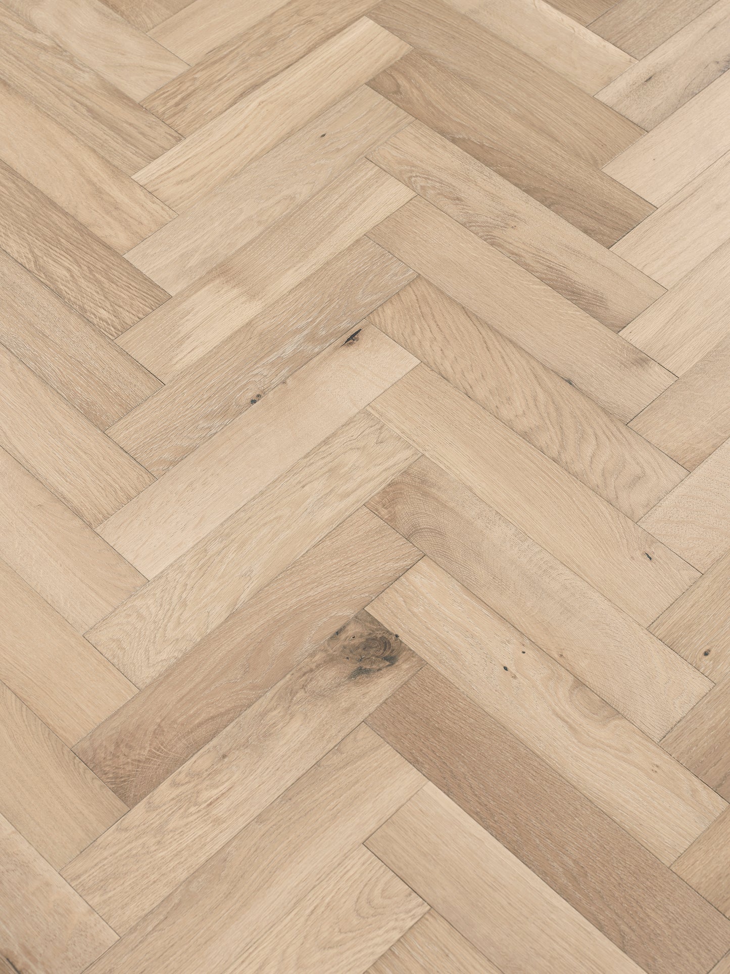 Dalston Engineered Oak Herringbone