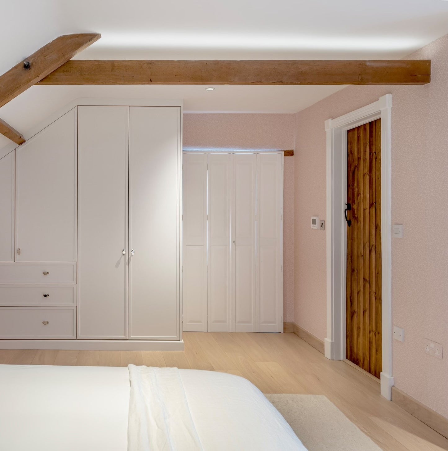 Pearlescent Engineered Oak