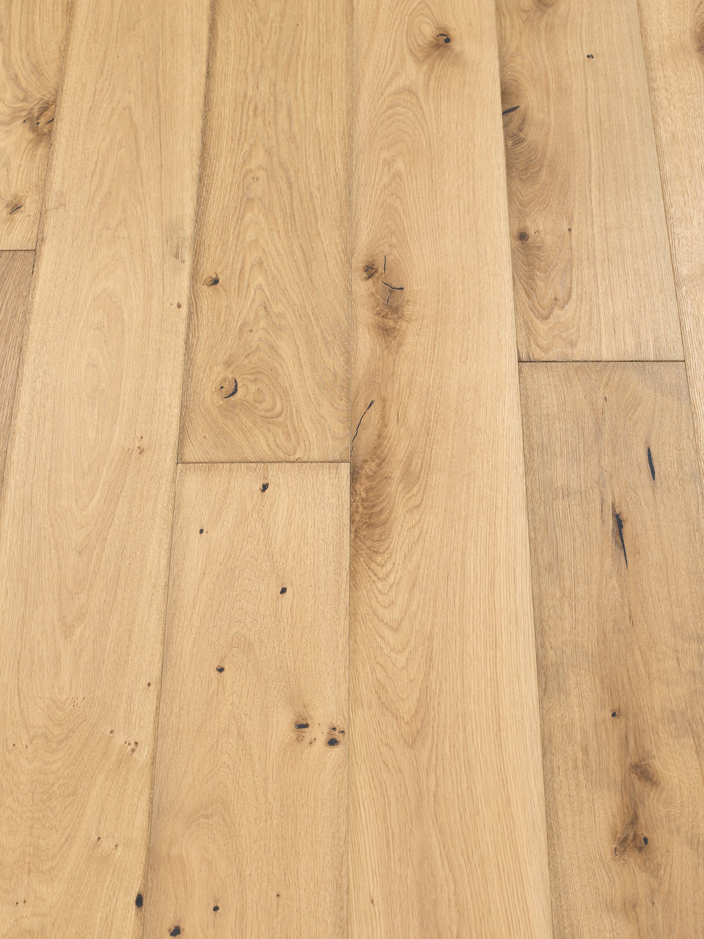 Canvas 5% Engineered Oak Wide Plank