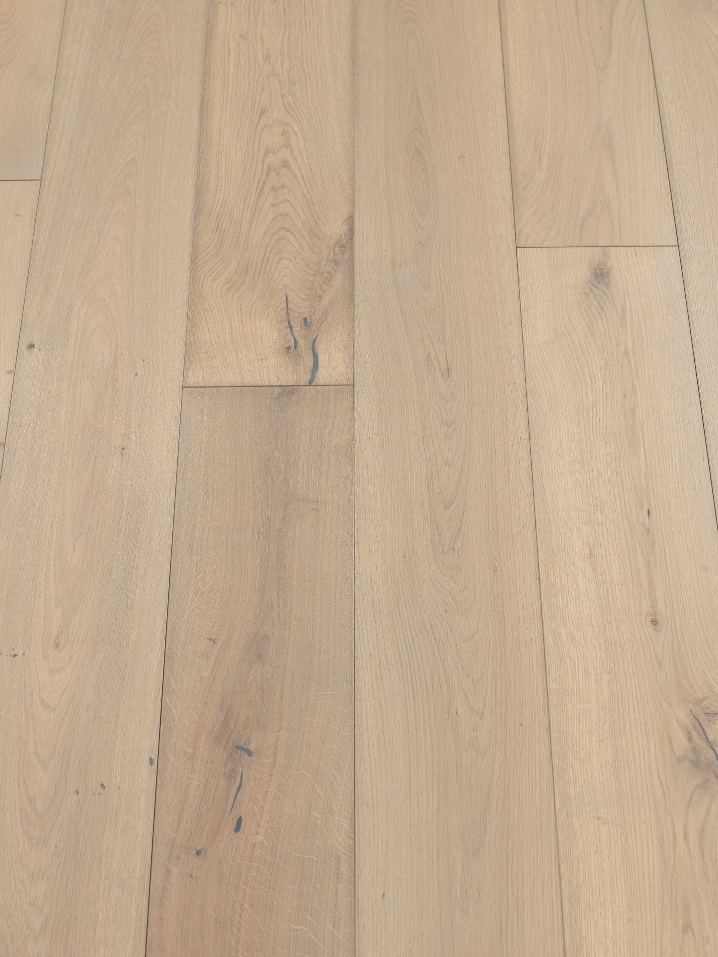 Dalston Engineered Oak Wide Plank | Light Coloured Flooring