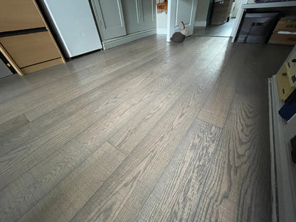 Umber Classic Plank Dark ENgineered Oak flooring
